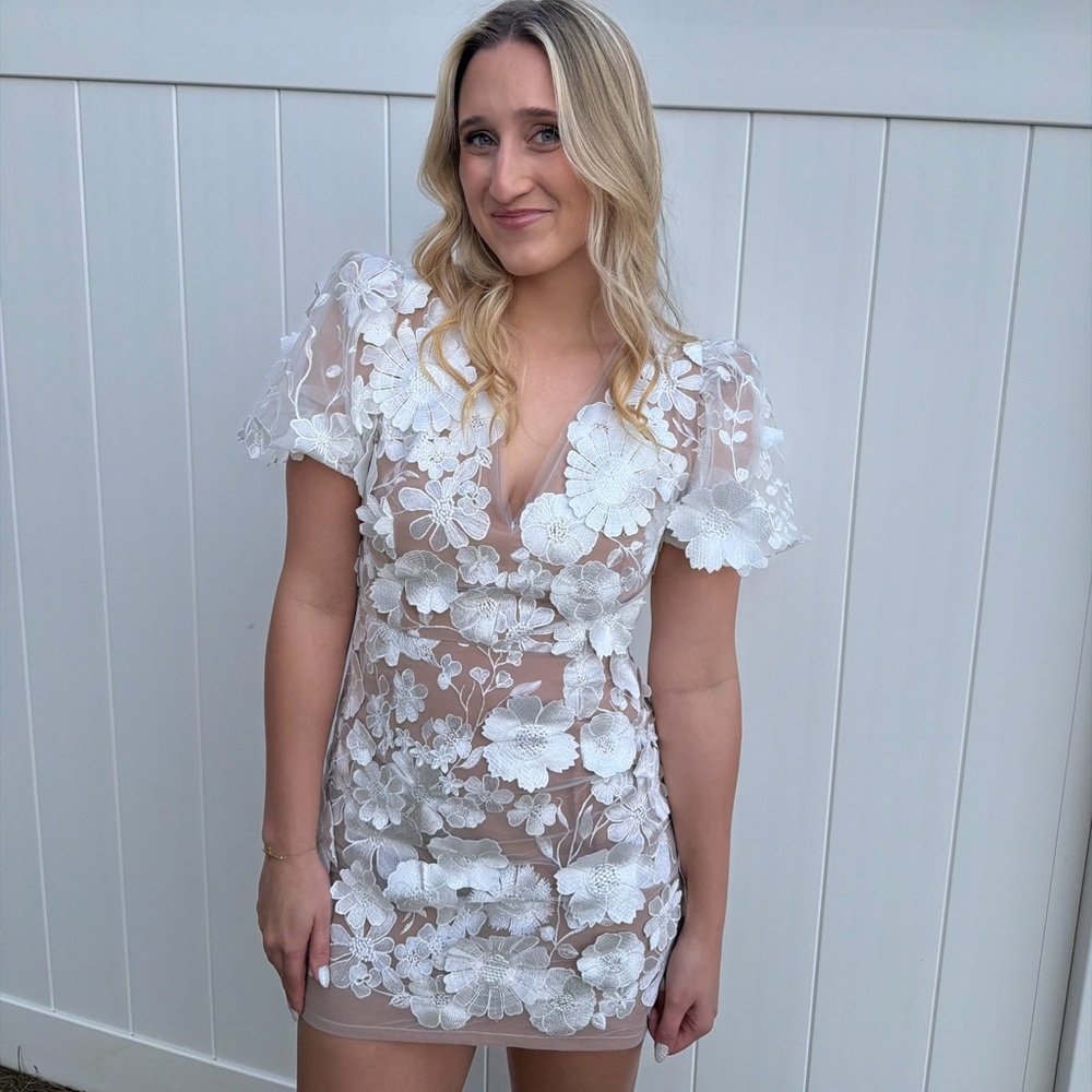 Elliatt White Floral Lace Mini Dress